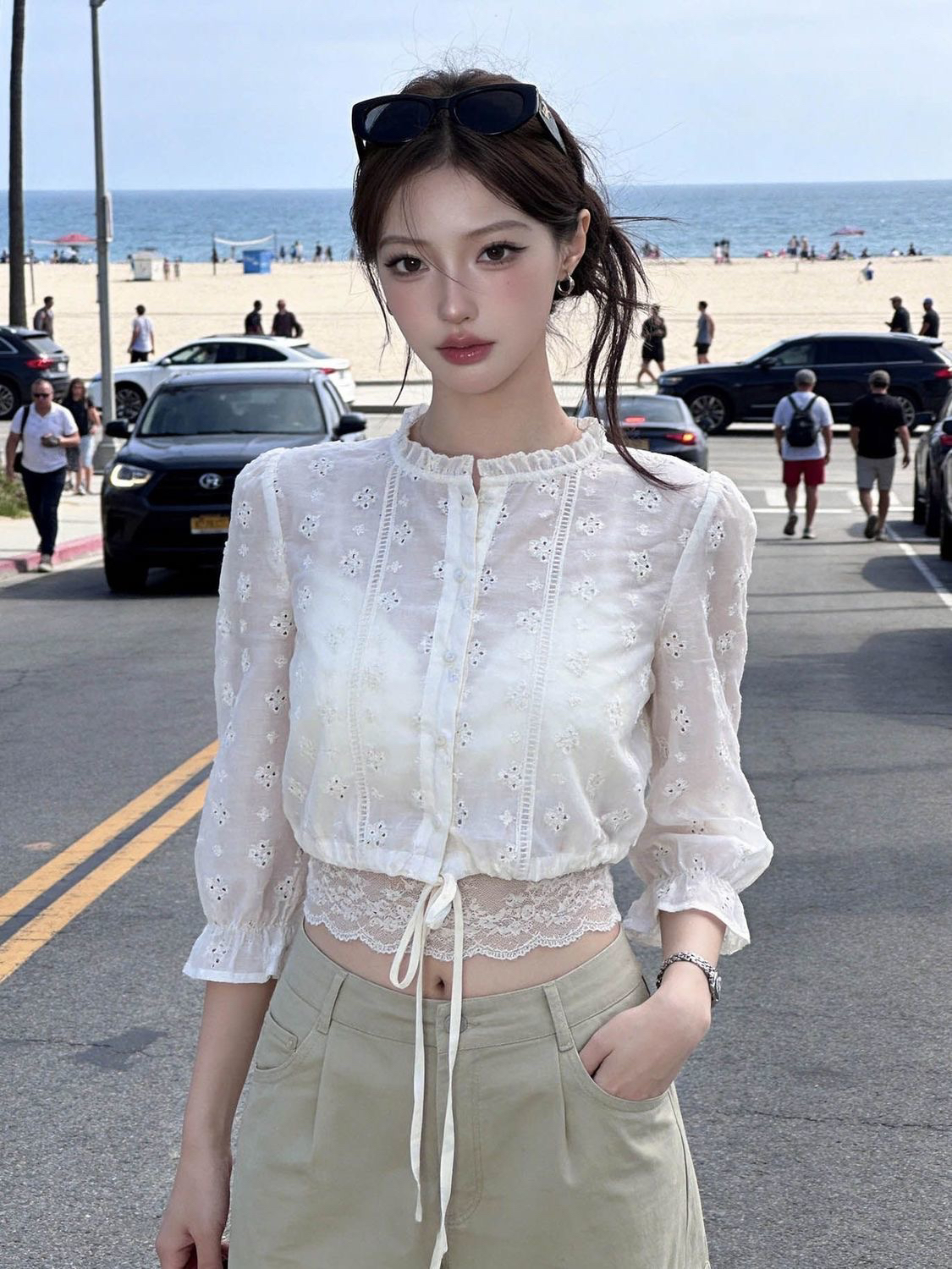 중간 소매 홀로우 아웃 자수 맨위 여성 여름 프랑스식 레이스 라운드 넥 셔츠