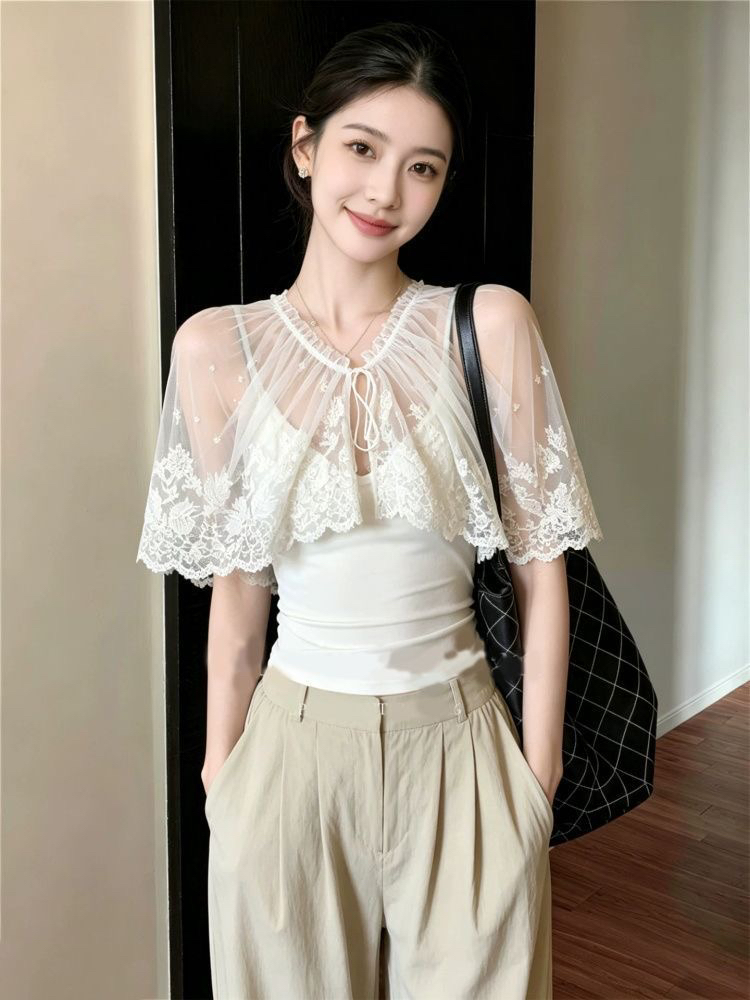 레이스 망토 반팔 티셔츠 여성 화이트 망사 패치워크 몸매 가꾸기 슬림해 보이는 2026 여름 새로운 캐주얼 맨위