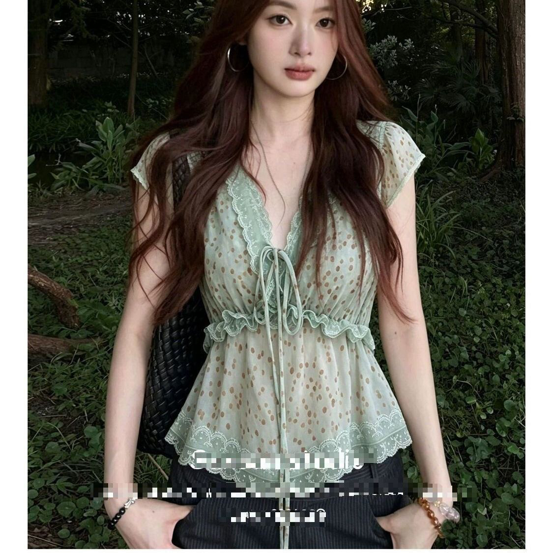 프랑스식 부드러운 바람 밝은 녹색 V넥 레이스 셔츠 연령 감소 작은 날다 소매 레이스 맨위