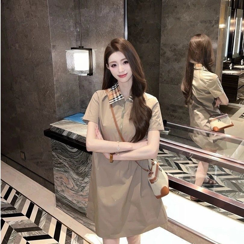 여름 새로운 민소매 반팔 polo 네클라인 지퍼 중간 길이 드레스 슬림해 보이는 빛 럭셔리 품격 미니멀리즘