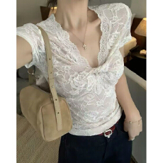 批发法式V领<b class='q'>蕾丝</b>上衣女带内衬小飞袖修身收腰纯欲打底小衫