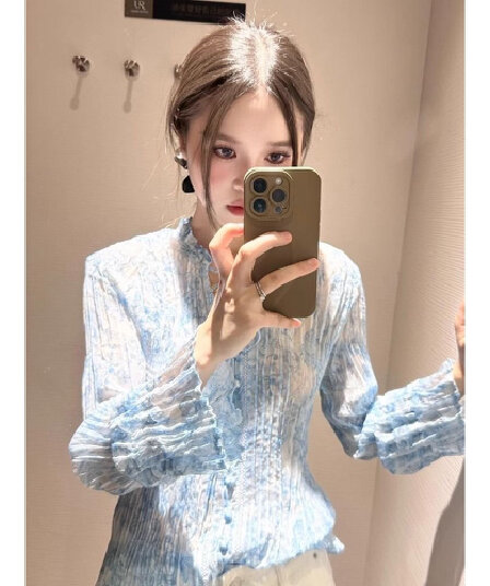 고유 한 슈퍼 잘 생긴 아름다운 맨위 고급 센스 연령 감소 외국 가스 파란색 꽃 프린트 레이스업 긴팔 여성 셔츠