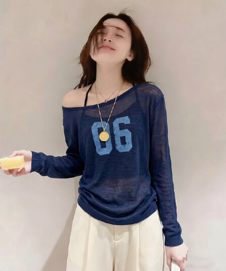 한 부서 패션 숫자 프린트 비스듬한 칼라 오프숄더 긴팔 티셔츠 작은 셔츠 여름 디자인 센스 Chic 통기성 맨위 여성