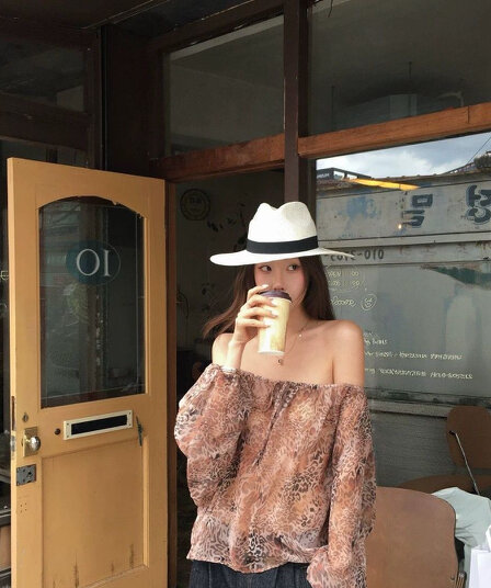 훌륭함 니켈 티 Romantik 기타 착용 법 품격 섹션 오프숄더 여성 루즈핏 슬림해 보이는 캐주얼 느슨함 센스 맨위