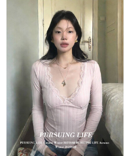 프랑스식 핫걸 V넥 긴팔 티셔츠 여성 이른 봄 착용 가져 가라. 핑크색 레이스 디자인 센스 기본 셔츠 몸매 가꾸기 슬림해 보이는 맨위