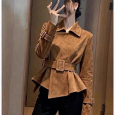 批发通勤风驼色翻领长袖收腰短款荷叶摆皮衣 显瘦气质