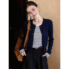 批发藏青色条纹拼接<b class='q'>假两件</b>长袖<b class='q'>针织衫</b>女2026早春新款显瘦百搭气质上衣