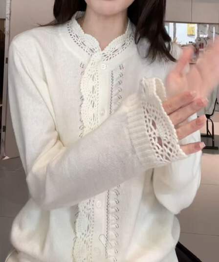 슈퍼 잘 생긴 베이지 색 홀로우 아웃 니트 오픈 가디건 여자 2026 새로운 봄 루즈핏 슬림해 보이는 스웨터 코트 맨위