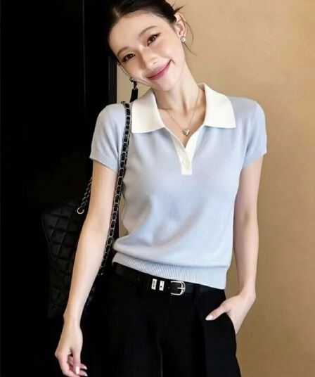 하늘색 폴로 칼라 반팔 polo 니트 스웨터 여성 배색 네클라인 반 개방 버클 클래식 일상 캐주얼 품격 맨위 여름