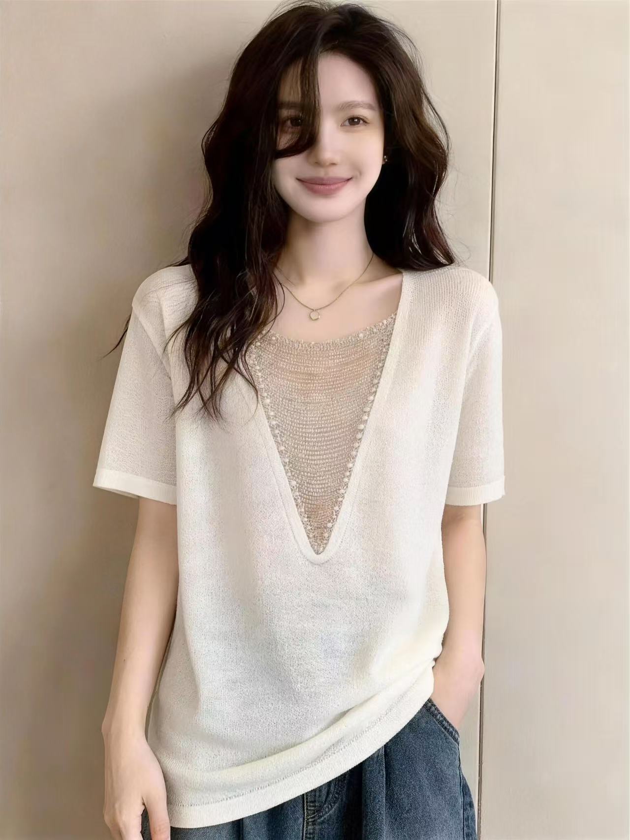 고급 센스 V넥 비즈 홀로우 아웃 반팔 맨위 여성 여름 빅 사이즈 통통한 여동생 빛 요리 한 프랑스식 작은 대중 슬림해 보이는 티셔츠