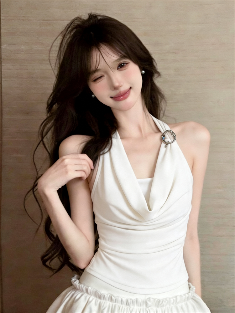 실사 섹시함 핫걸 고급 센스 행침 목 캐미솔 디자인 센스 작은 대중 몸매 가꾸기 슬림해 보이는 민소매 맨위