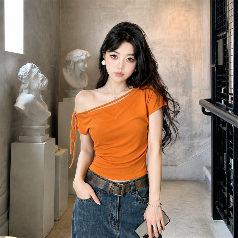 실사 한 부서 순수한 욕망 비스듬한 어깨 레이스업 민소매 티셔츠 고유 한 슈퍼 잘 생긴 달콤한 매운맛 몸매 가꾸기 작은 셔츠 여성 셔츠