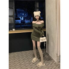 批发实拍实价 那一刻心动 <b class='q'>复古</b>肌理感针织连衣裙辣妹长袖翻领包臀裙