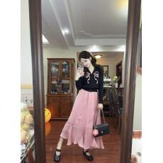 批发复古温柔风蝴蝶结印花针织衫女2025年新款不规则高腰半身裙两件套