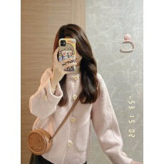 批发2025小众原创设计女装<b class='q'>秋</b>冬高级感独特超好看减龄休闲粉色毛呢外套