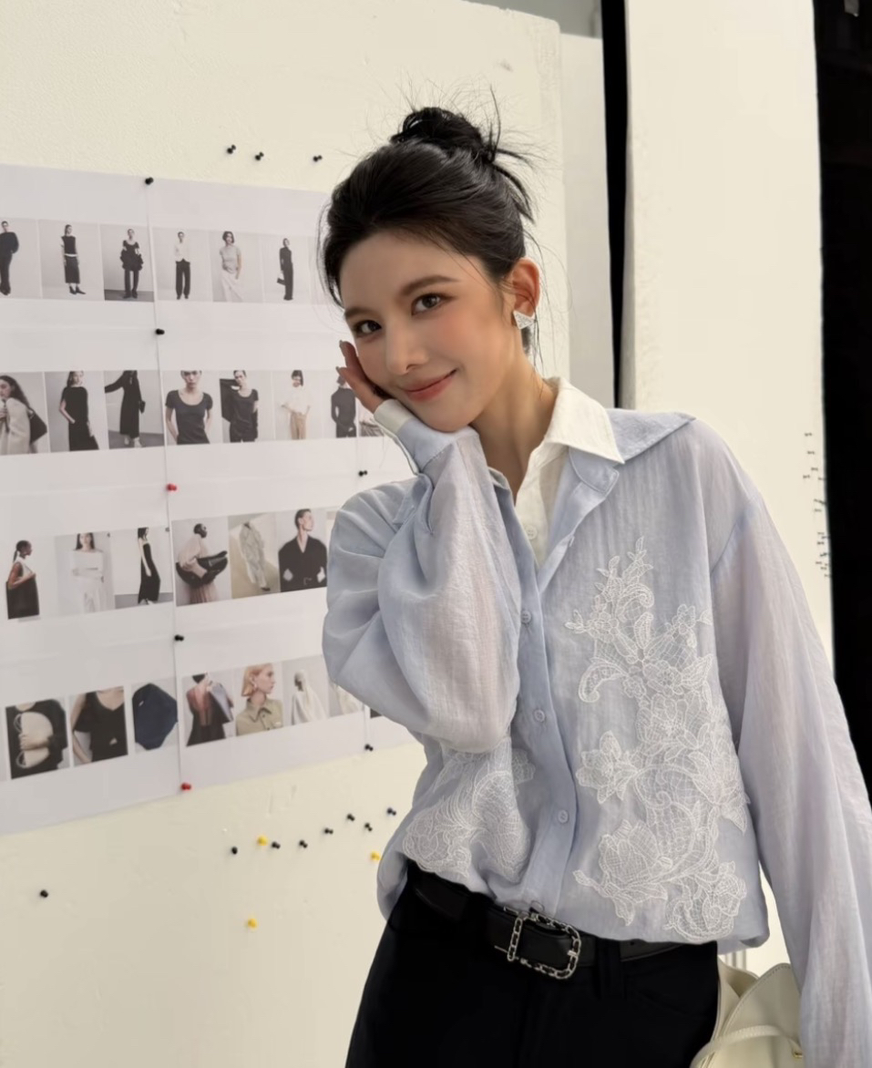 남쪽 지점 장 원자바오 절묘한 수공 자수 느슨함 센스 출퇴근 루즈핏 셔츠 디자인 센스 페이크 레이어드 셔츠