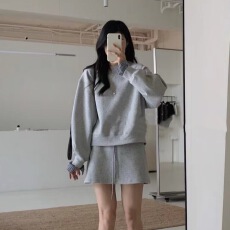 批发春季时尚复古格子拼接设计感<b class='q'>卫衣</b>初春两件套装高腰A字半身裙