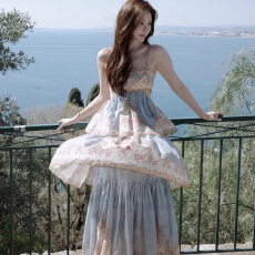 批发雅乔定制黄金海岸 欧式印花大摆蛋糕裙吊带连衣裙