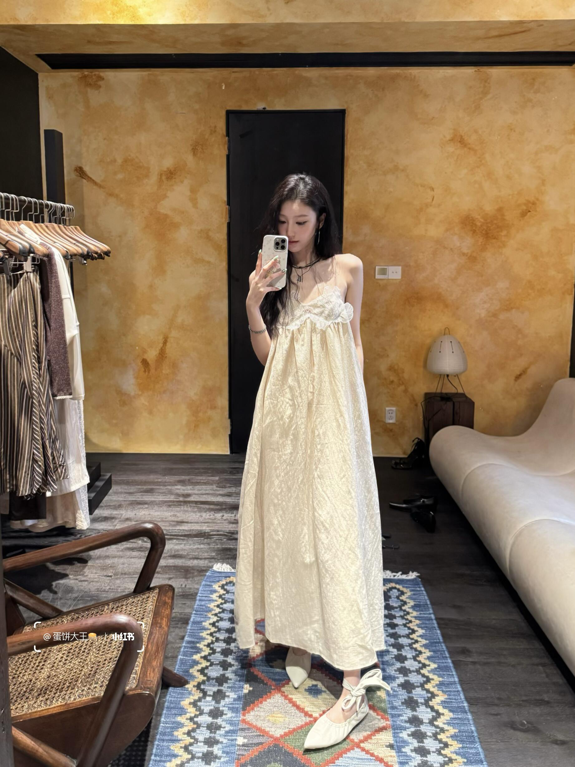 naomi 고급 센스 레이스 조각 느긋한 바람 휴가 루즈핏 슬림해 보이는 다용도 큰 진자 슬립 여신 드레스