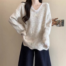 批发超好看蕾丝V领杏色毛衣女2026冬新款大码胖mm立体蝴蝶针织衫<b class='q'>上衣</b>