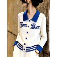 批发韩系白色上衣2026年秋冬新品<b class='q'>女装</b>字母方扣翻领日常感<b class='q'>个性</b>小衫