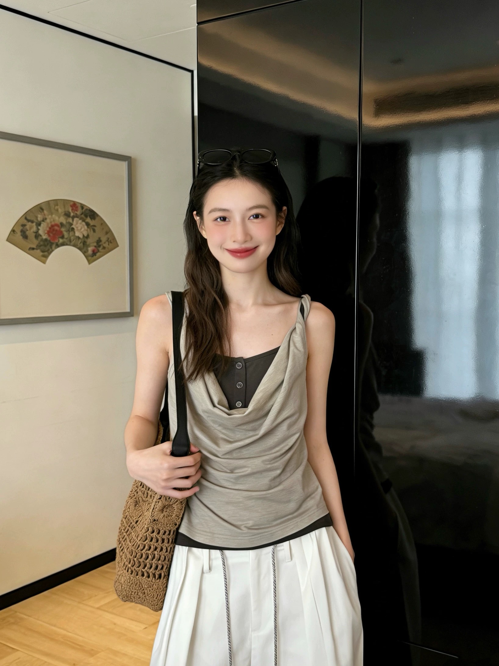 한 부서 느슨함 센스 배색 흔들다 칼라 민소매 조끼 여성 여름 새로운 페이크 레이어드 연령 감소 디자인 센스 슬립 맨위
