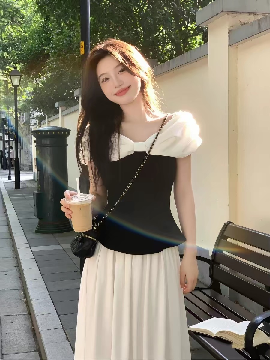 프랑스식 오프숄더 반팔 여성 셔츠 여름 디자인 센스 작은 대중 허리 수축 슬림해 보이는 품격 고급 센스 출퇴근 맨위