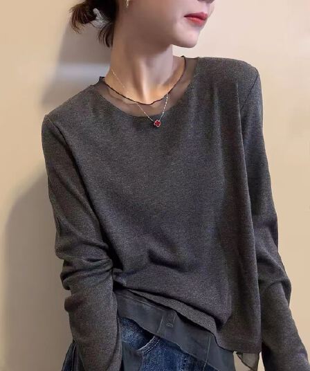 페이크 레이어드 레이스 망사 패치워크 긴팔 티셔츠 여성 이른 가을 새로운 디자인 센스 라운드 넥 인사이드 가져 가라. 기본 셔츠 맨위