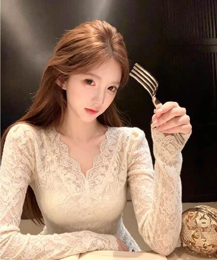 프랑스식 V넥 레이스 레이스 홀로우 아웃 맨위 여성 봄 가을 몸매 가꾸기 긴팔 기본 셔츠 부드러운 바람 인사이드 잡아라. 의류