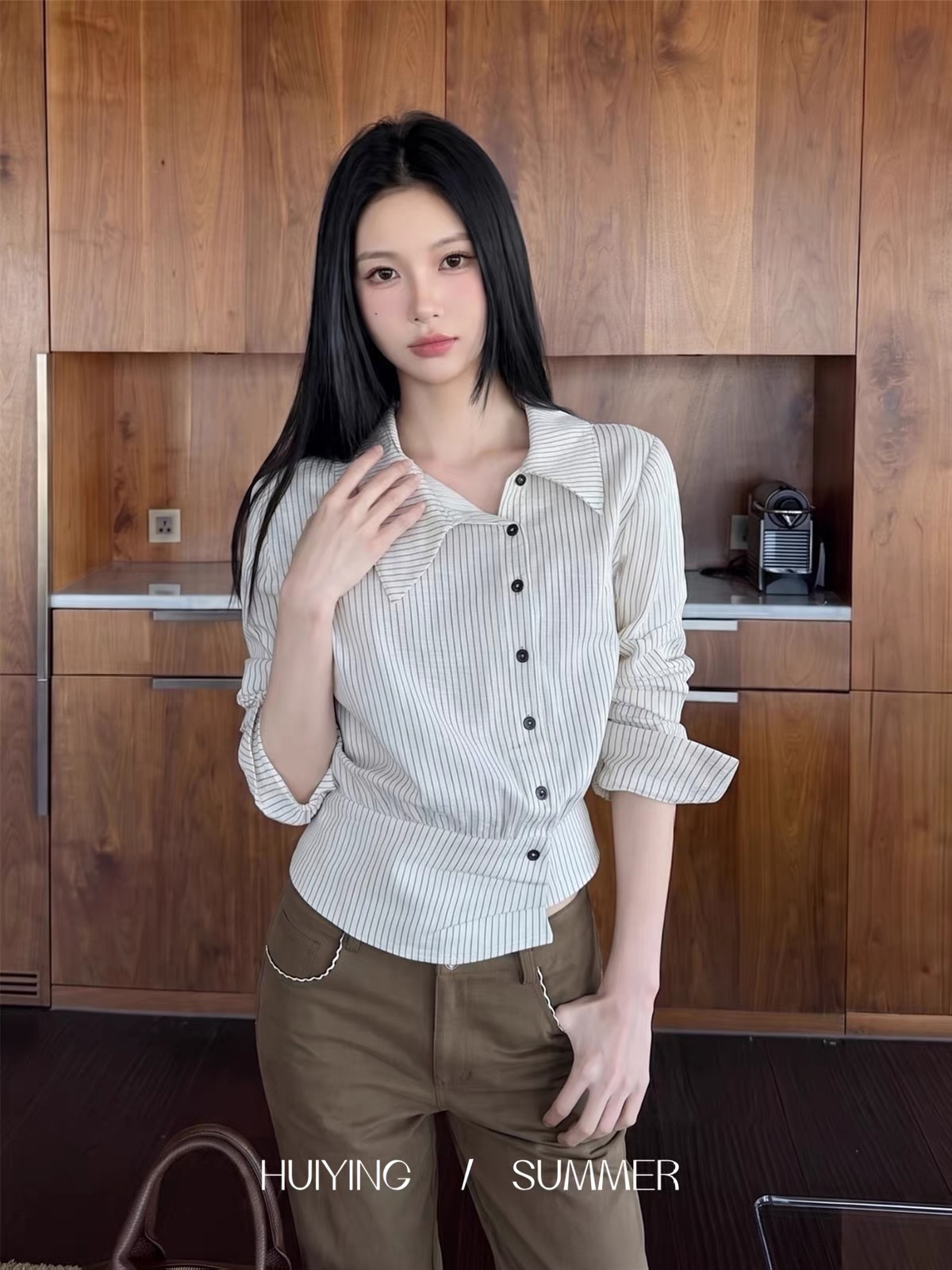法式高级感别致条纹掐腰上衣女秋季新款短袖衬衣设计感小众 服裝批發女裝批發服飾貨源