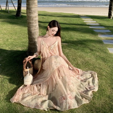 批发海边旅游穿搭松弛感度假风天丝印花花边假两件连衣裙