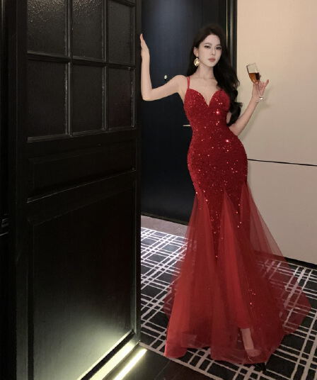 실사 높은 품질 연회 예복 레트로 섹시함 스팽글 행침 목 스트랩 드레스