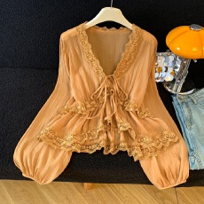 批发粉色蕾丝v领花边雪纺<b class='q'>衬衫</b>女2026夏季法式高级度假风防晒新款小衫