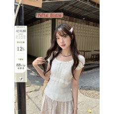 批发hollyii 韩系甜美花边拼接蕾丝方领百搭针织短袖上衣2026<b class='q'>春</b>夏新款