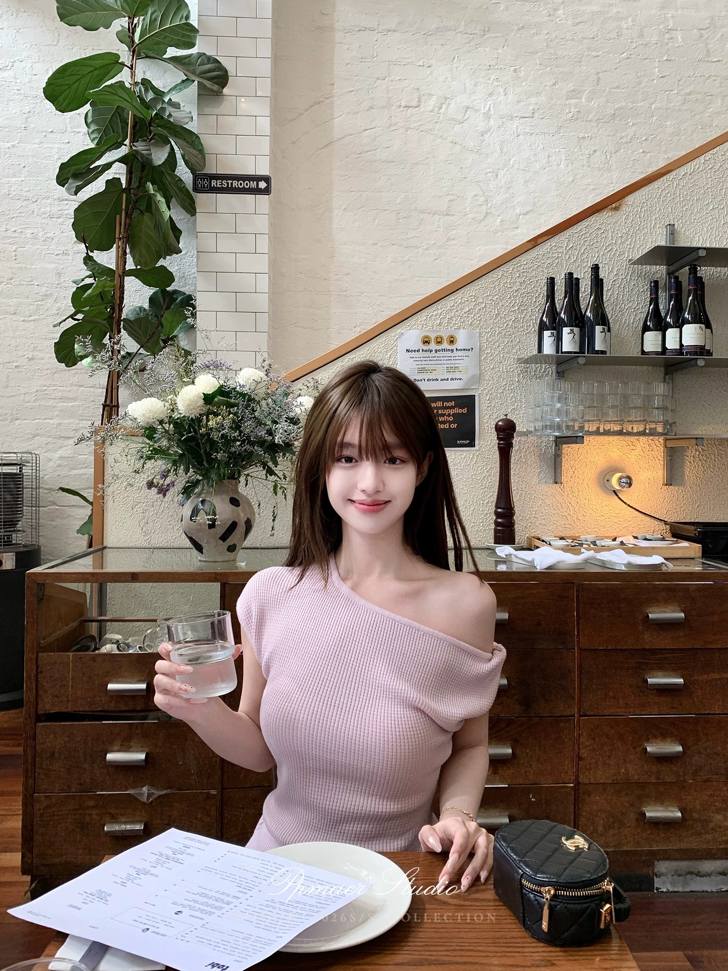 ppmaer 한여름 후아 남편 그리드 디자인 센스 비스듬한 칼라 반팔 티셔츠 여성 여름 품격 몸매 가꾸기 캐주얼 맨위