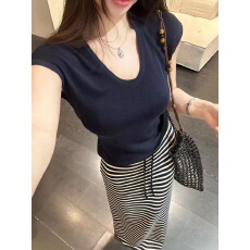 批发巨好看绝美减龄套装女2026夏韩版纯欲风针织衫+条纹半身裙两件套