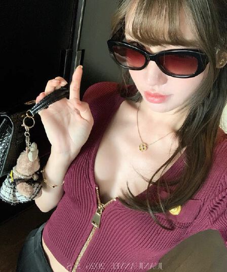 blue rose 작은 샤넬 스타일 명문 여성 품격 지퍼 오픈 가디건 여성 여름 고급 센스 V넥 다용도 몸매 가꾸기 반팔 맨위