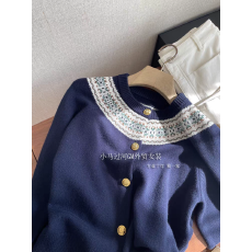 批发挖到宝系列~法国C*E家复古费尔岛提花金扣<b class='q'>针织</b><b class='q'>开衫</b>