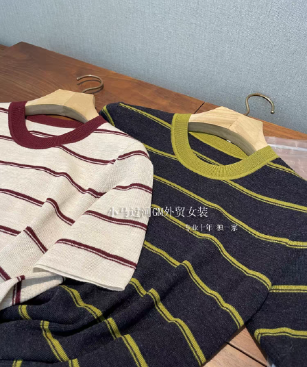 닫힌 눈 입력 の 섹션 너무 적합한 출퇴근 위로 레트로 품격 슈퍼 부드러운 높음 폭탄 배색 스트라이프 짧은 소매 위버