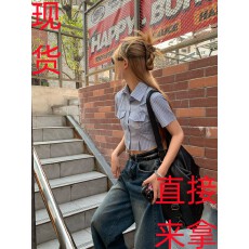 批发七七不是77/蓝色条纹收腰短款衬衫女高级感超好看刺绣POLO上衣