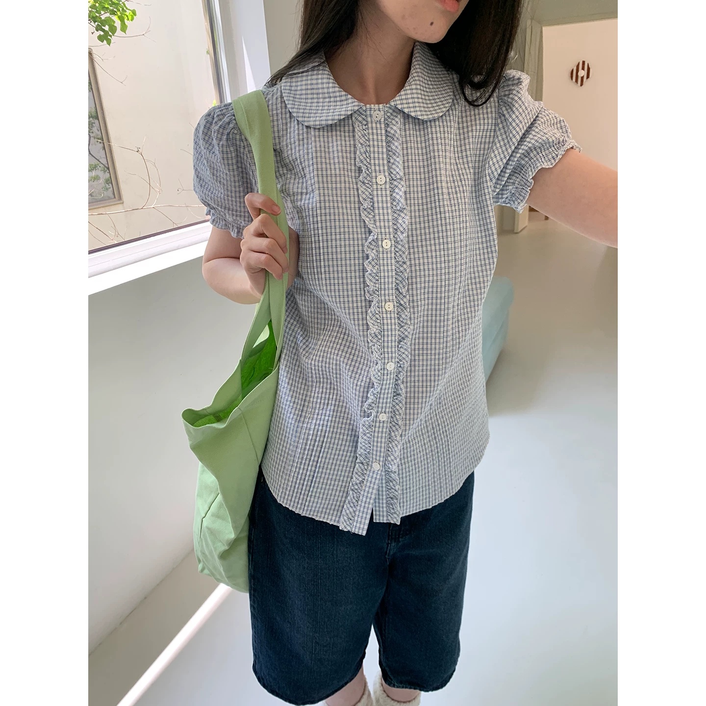 영자 oni 레트로 디자인 센스 작은 대중 거품 소매 프릴 여성 셔츠 베이비 칼라 루즈핏 슬림해 보이는 맨위