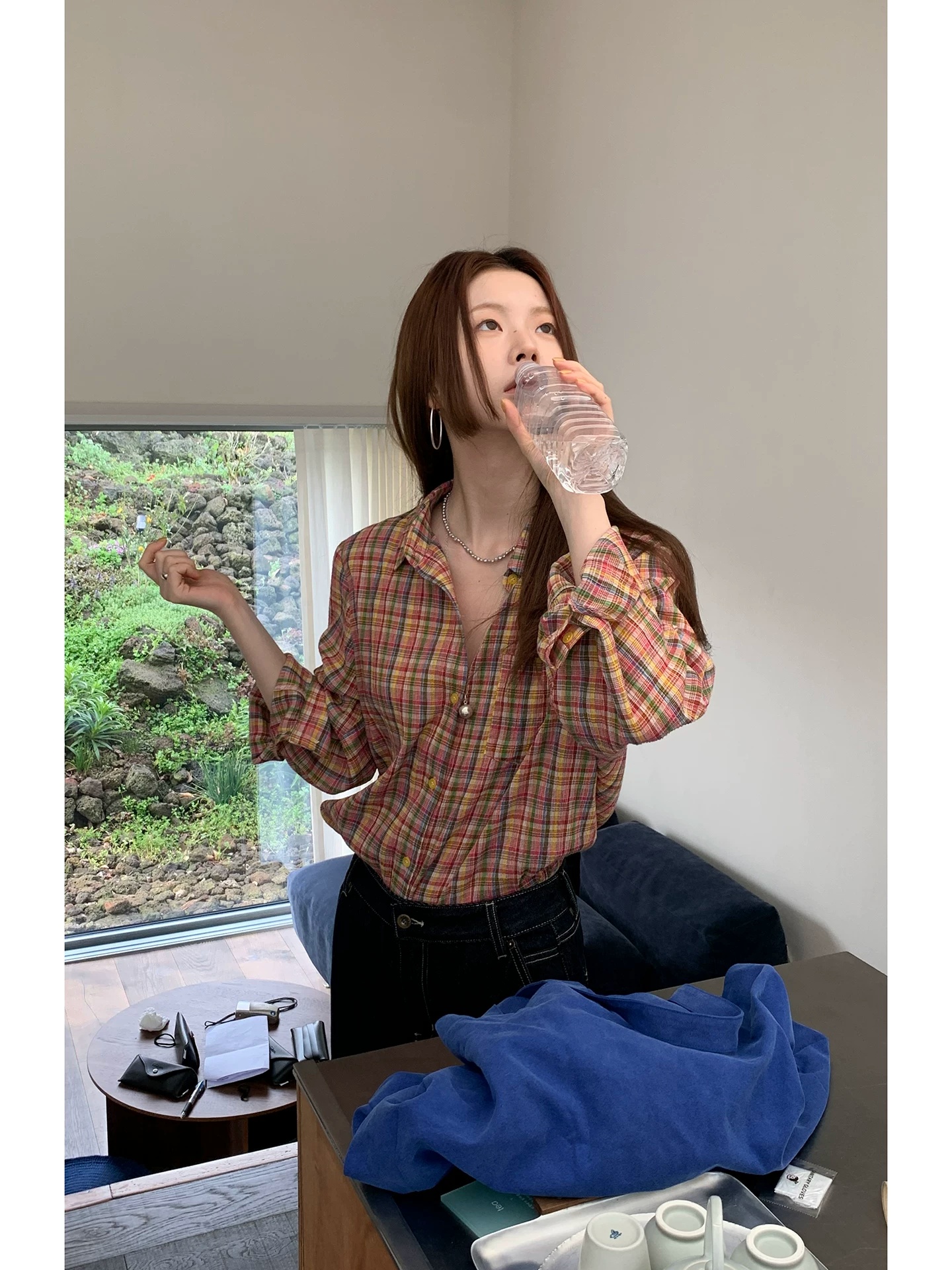helloooeat 한국 스타일 색상 주름 체크무늬 여성 셔츠 레트로 루즈핏 싱글 줄 버튼 폴로 칼라 긴팔 재킷