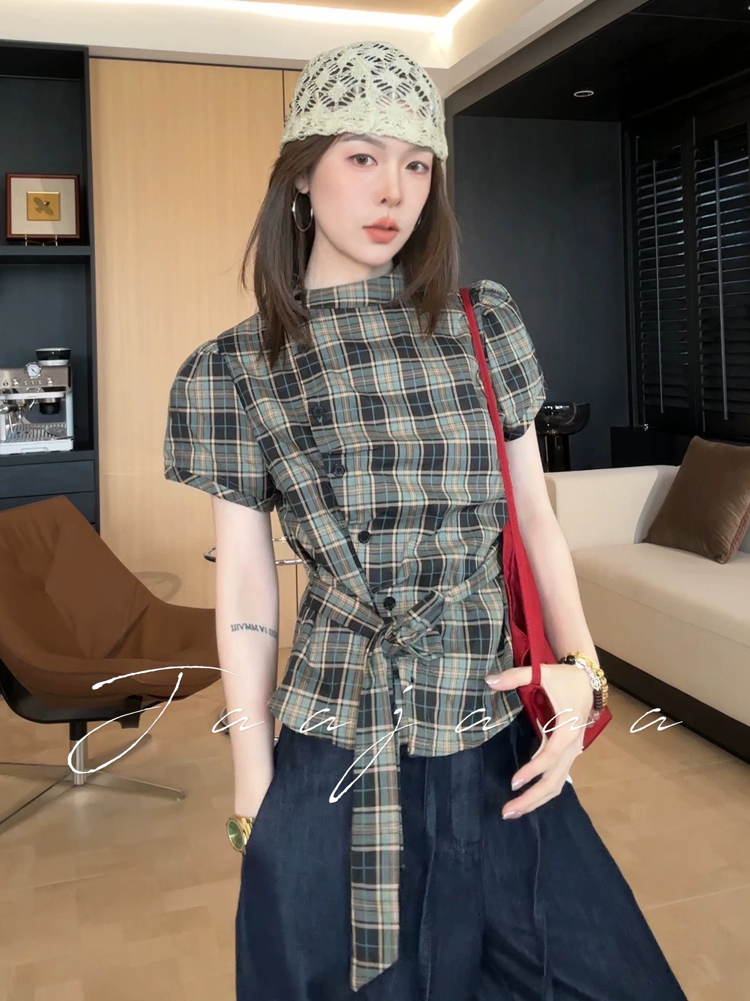 jaajaaa 하트 비트 즉시 레트로 우아한 체크무늬 착용 가져 가라. 비대칭 레이스업 허리 수축 스탠드 칼라 반팔 셔츠
