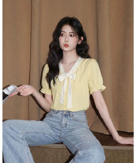 황색 V넥 스트라이프 반팔 여성 셔츠 2026 여름 새로운 프랑스식 나비 넥타이 셔츠 고유 한 맨위