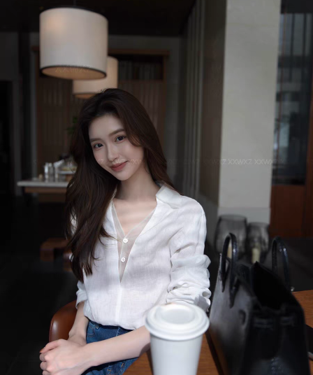 한국 동대문 이른 가을 새로운 품격 출퇴근 바람 폴로 칼라 반 개방 버클 느긋한 바람 레이스 변경 셔츠 맨위 여성