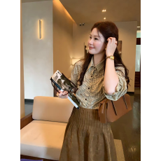 批发火火火【秋氛】100棉<b class='q'>韩版</b>格子爱心刺绣长袖<b class='q'>衬衫女</b>日常休闲秋衬衣