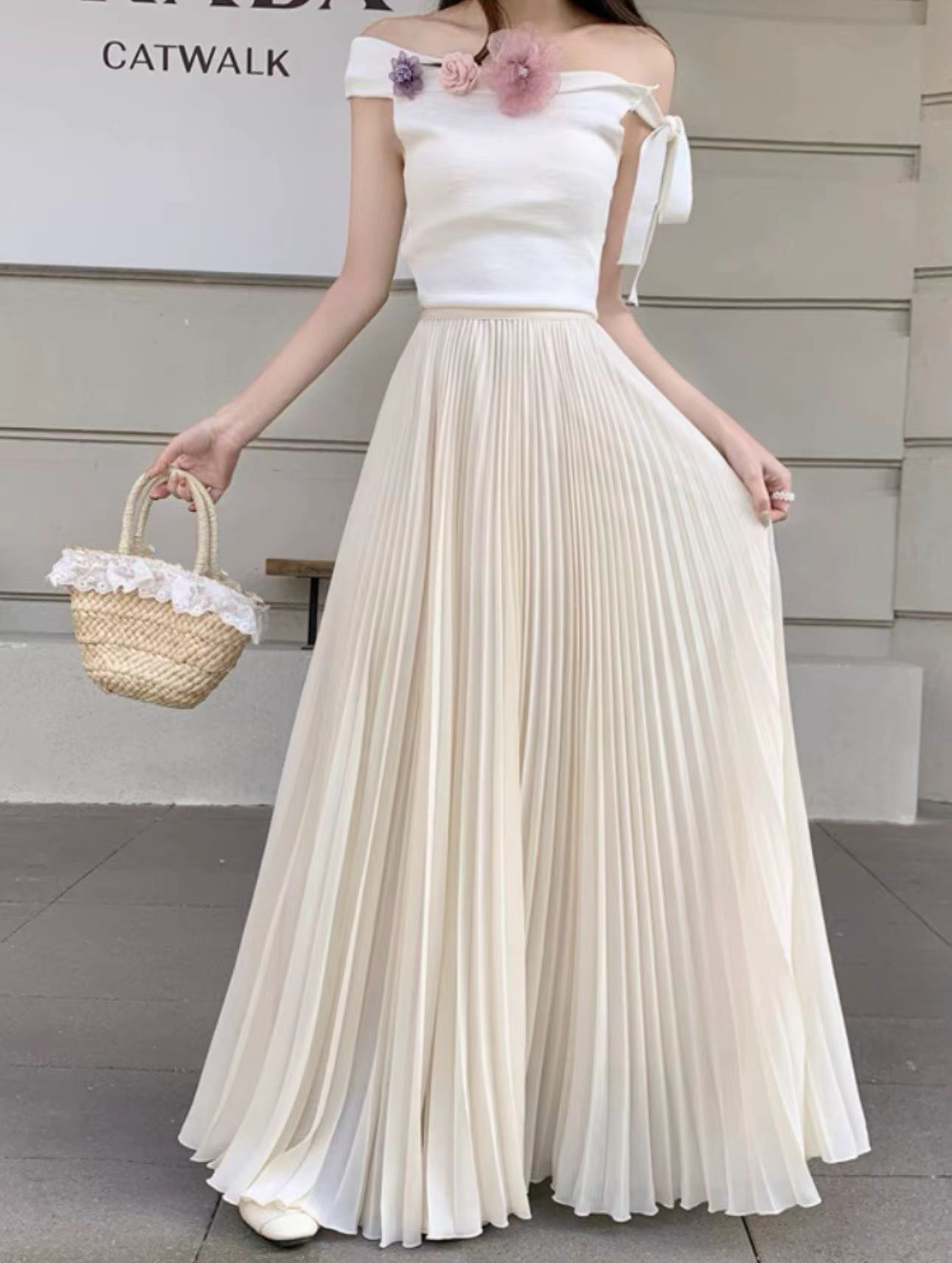 봄날 ootd 착용 가져 가라. 플리츠 스커트 반신 스커트 여성 열린 봄 2026 새로운 이른 봄 플리츠 롱 코트 장기 치마