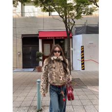 批发有货2026冬装新款美式棕色豹纹<b class='q'>印花</b>保暖毛毛外套翻领拉链宽松夹克