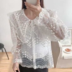 批发韩国新款洛丽塔<b class='q'>娃娃领</b>重工绣花喇叭袖透视蕾丝衫长袖<b class='q'>衬衣</b>女配带吊