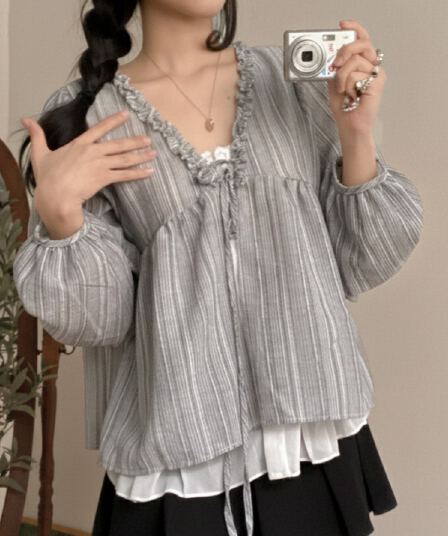 새로운 패션 부드러운 바람 스트라이프 프랑스식 레이스업 프릴 페이크 레이어드 V넥 긴팔 셔츠 맨위 여성